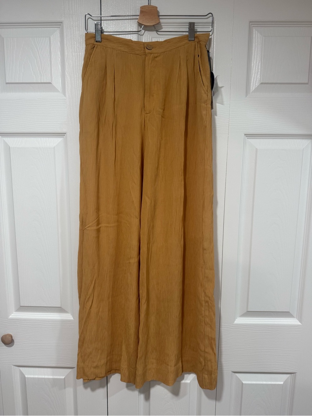 Amuse Society Wide-Leg Pants in Mustard